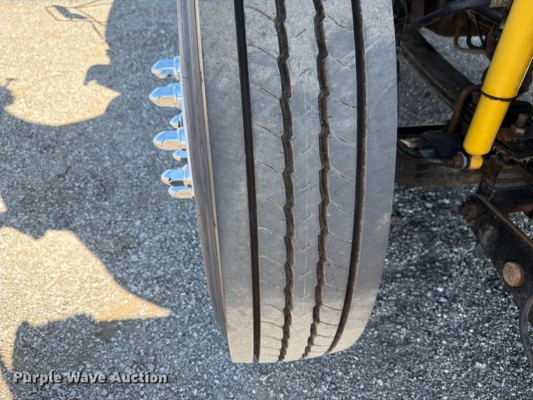 image for item FB5126 2013 Ford F750 Super Duty railroad inspection truck