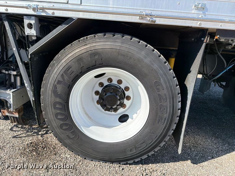 image for item FB5126 2013 Ford F750 Super Duty railroad inspection truck