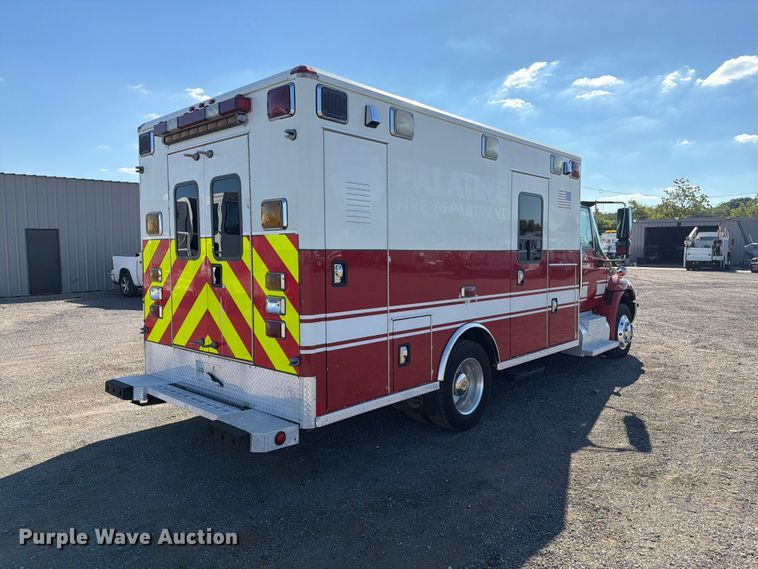 image for item FB5127 2006 International DuraStar 4300 ambulance