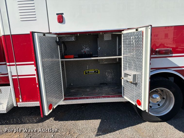 image for item FB5127 2006 International DuraStar 4300 ambulance