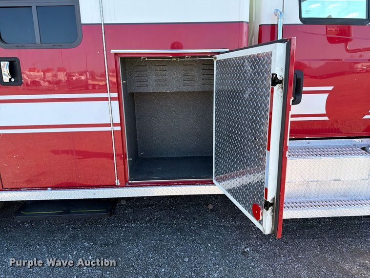 image for item FB5127 2006 International DuraStar 4300 ambulance