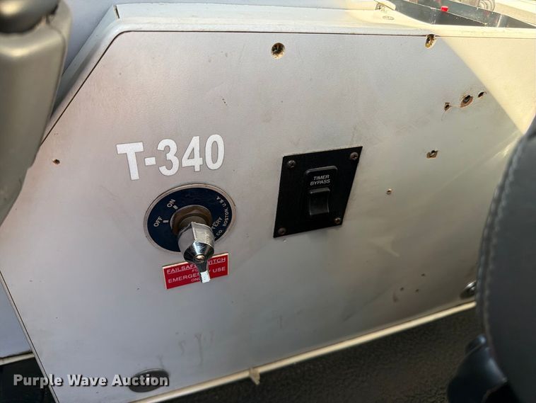 image for item FB5127 2006 International DuraStar 4300 ambulance