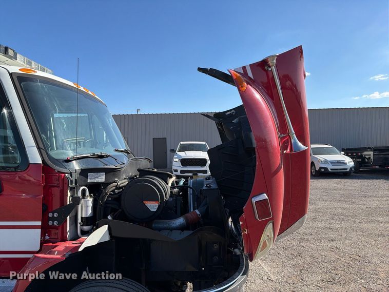 image for item FB5127 2006 International DuraStar 4300 ambulance