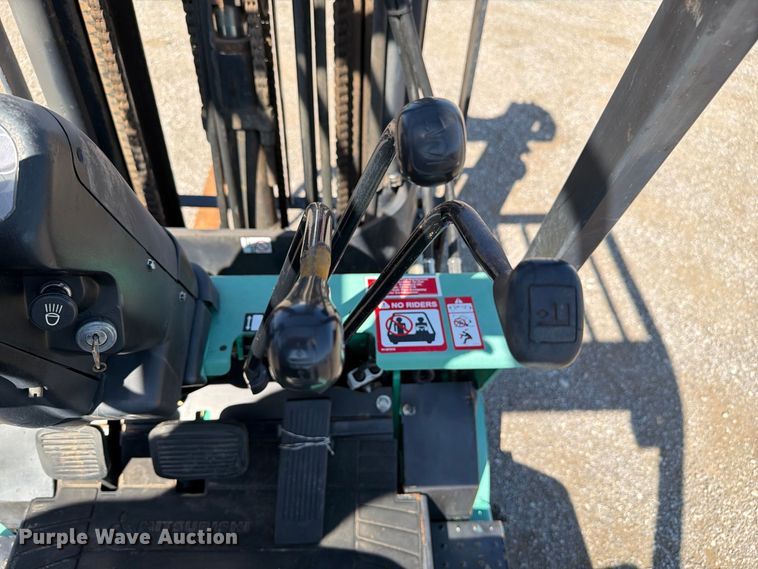 image for item FB5131 Mitsubishi FGC15K forklift