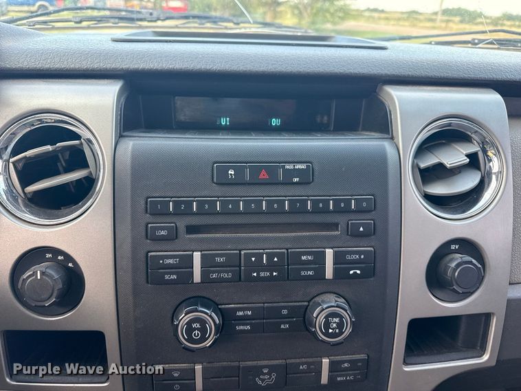 image for item FB6928 2010 Ford F150 Crew Cab pickup truck