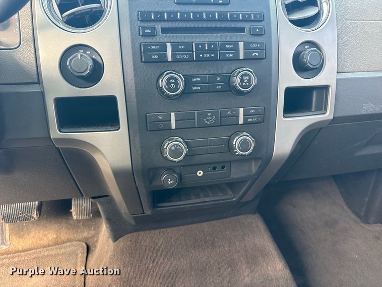 image for item FB6928 2010 Ford F150 Crew Cab pickup truck