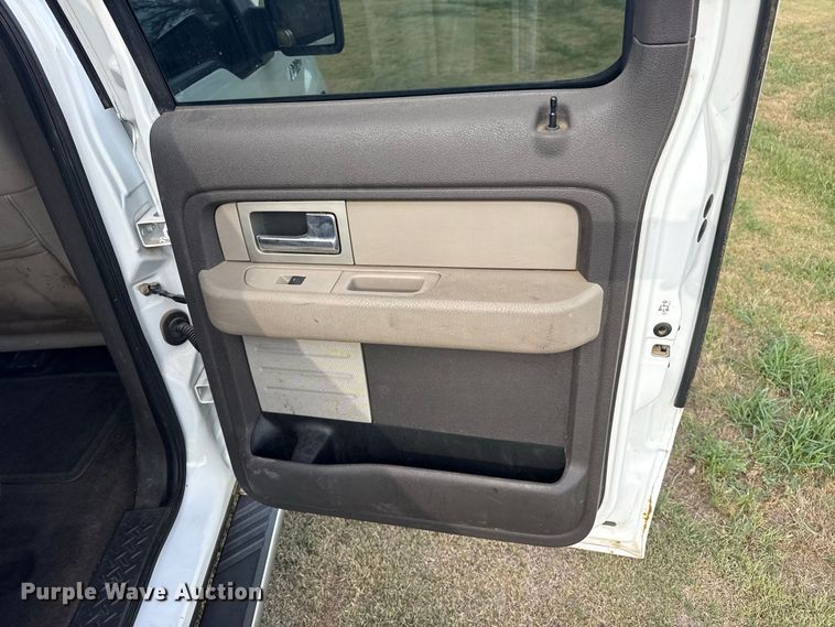 image for item FB6928 2010 Ford F150 Crew Cab pickup truck
