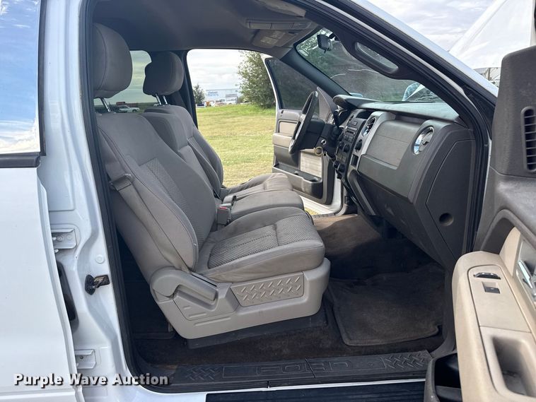 image for item FB6928 2010 Ford F150 Crew Cab pickup truck