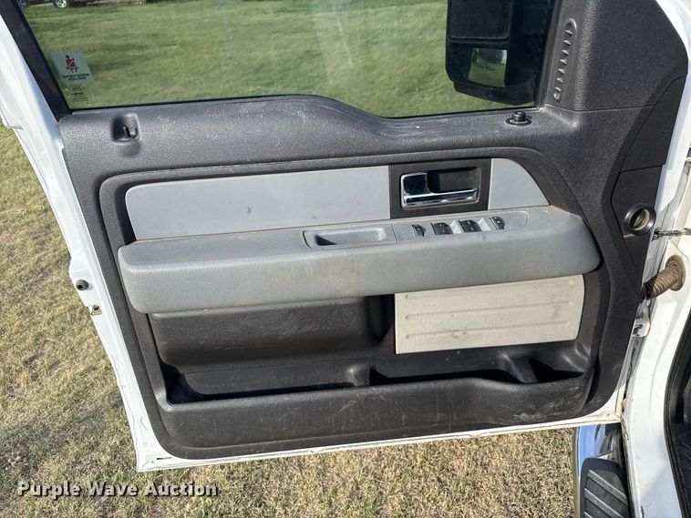 image for item FB6929 2012 Ford F150 Crew Cab pickup truck