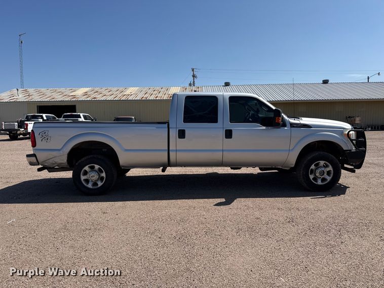 image for item FB6941 2015 Ford F350 Super Duty XL Crew Cab pickup truck