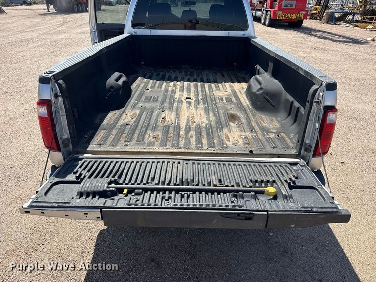 image for item FB6941 2015 Ford F350 Super Duty XL Crew Cab pickup truck