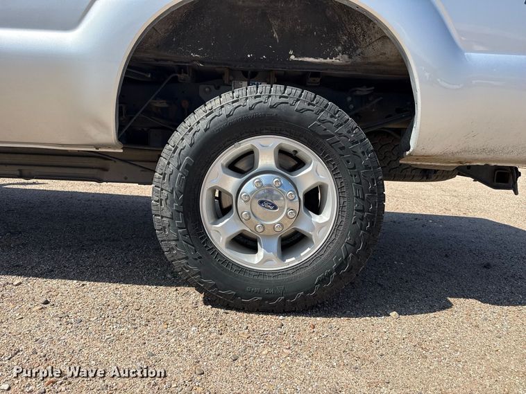 image for item FB6941 2015 Ford F350 Super Duty XL Crew Cab pickup truck