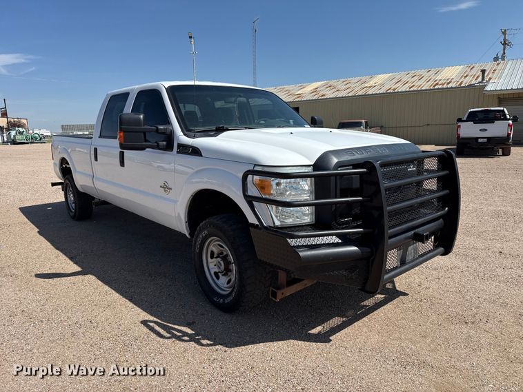 image for item FB6942 2015 Ford F350  Super Duty XL Crew Cab pickup truck