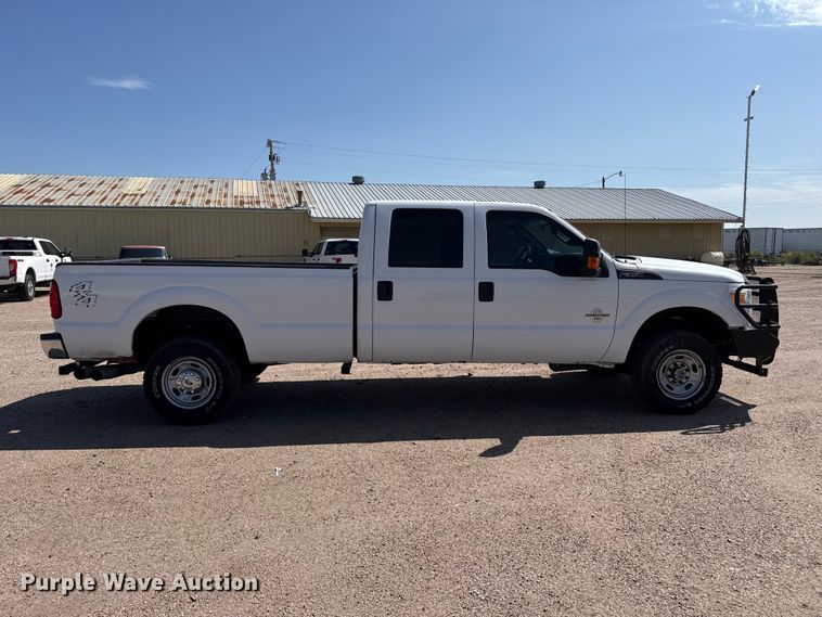 image for item FB6942 2015 Ford F350  Super Duty XL Crew Cab pickup truck