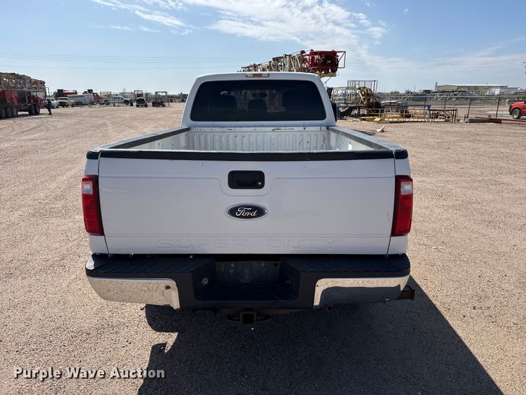 image for item FB6942 2015 Ford F350  Super Duty XL Crew Cab pickup truck
