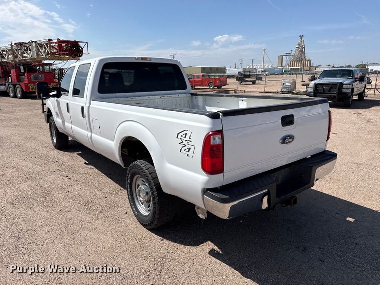 image for item FB6942 2015 Ford F350  Super Duty XL Crew Cab pickup truck