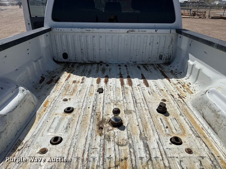image for item FB6942 2015 Ford F350  Super Duty XL Crew Cab pickup truck