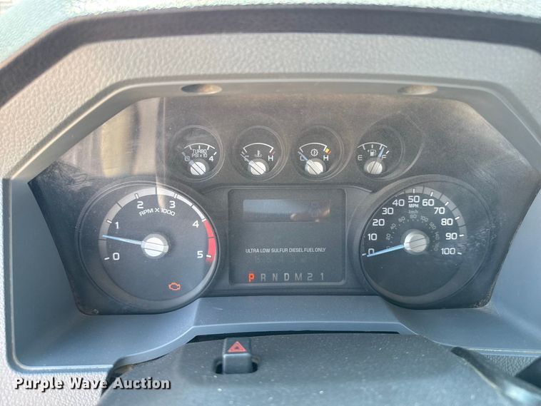 image for item FB6942 2015 Ford F350  Super Duty XL Crew Cab pickup truck