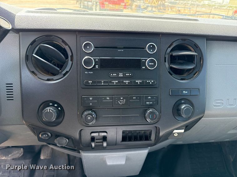 image for item FB6942 2015 Ford F350  Super Duty XL Crew Cab pickup truck