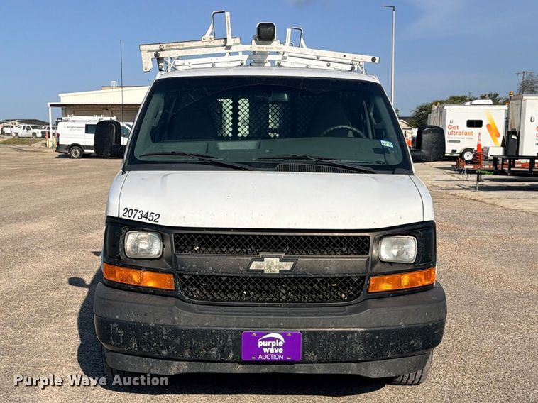 image for item FB8286 2017 Chevrolet Express 2500 van