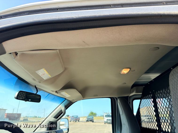 image for item FB8286 2017 Chevrolet Express 2500 van