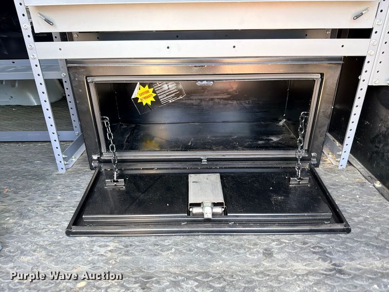 image for item FB8286 2017 Chevrolet Express 2500 van