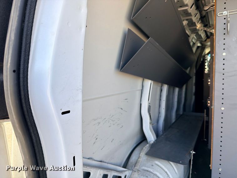 image for item FB8286 2017 Chevrolet Express 2500 van