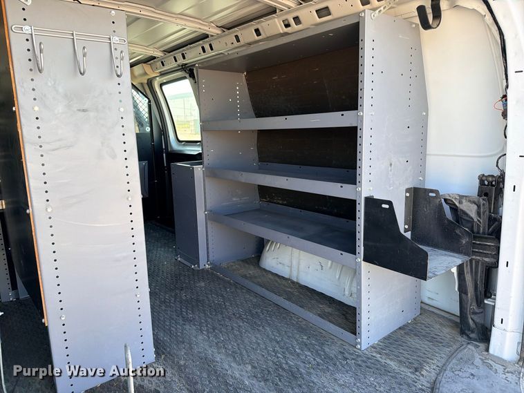 image for item FB8286 2017 Chevrolet Express 2500 van