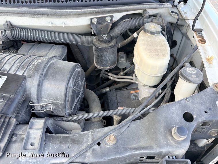 image for item FB8286 2017 Chevrolet Express 2500 van