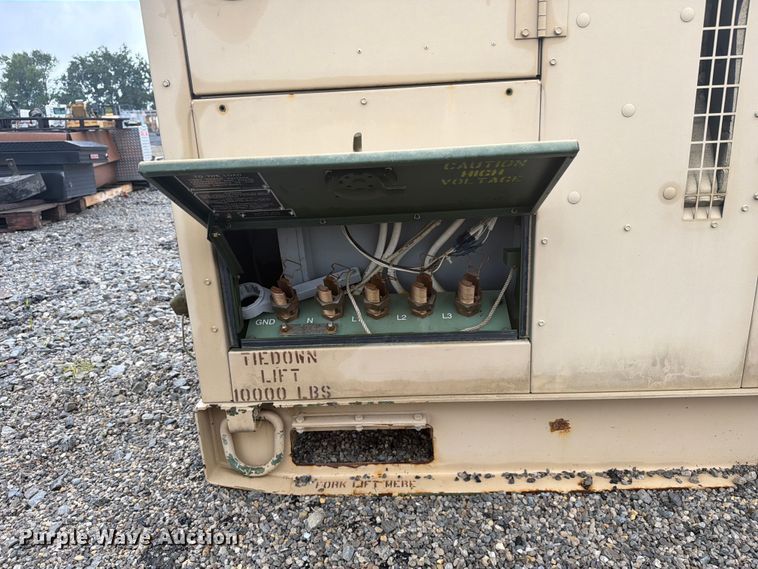 image for item FC3342 L3 MEP-806B generator