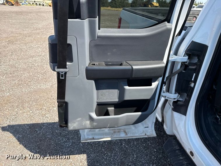 image for item FC4072 2022 Ford F150 Crew Cab pickup truck