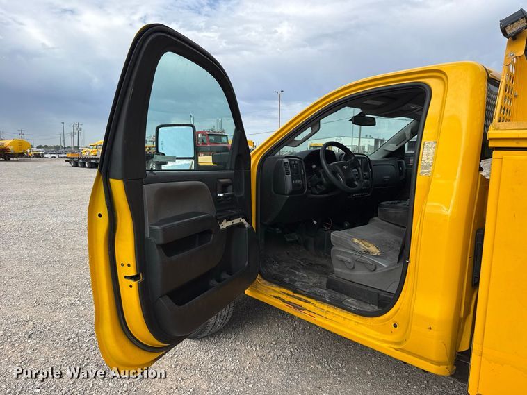 image for item FC4219 2017 Chevrolet Silverado 3500 utility bed pickup truck