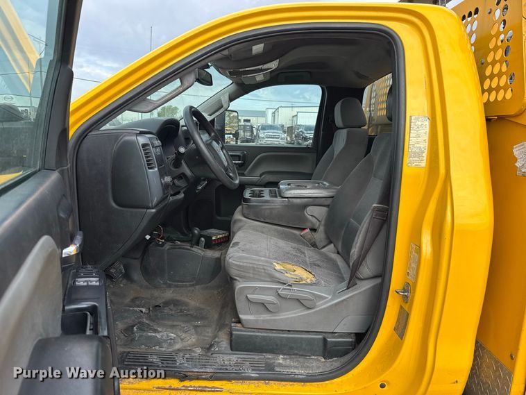 image for item FC4219 2017 Chevrolet Silverado 3500 utility bed pickup truck