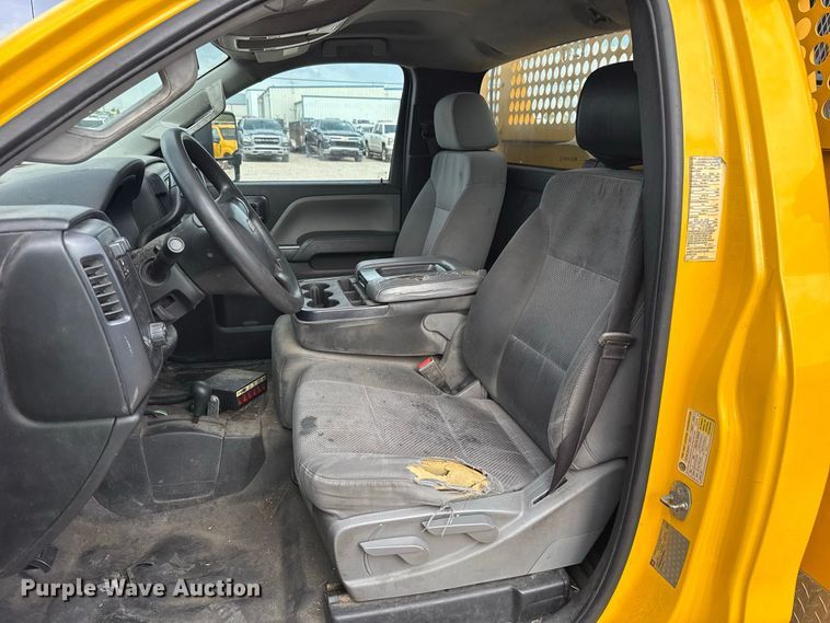 image for item FC4219 2017 Chevrolet Silverado 3500 utility bed pickup truck