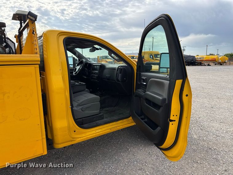 image for item FC4219 2017 Chevrolet Silverado 3500 utility bed pickup truck