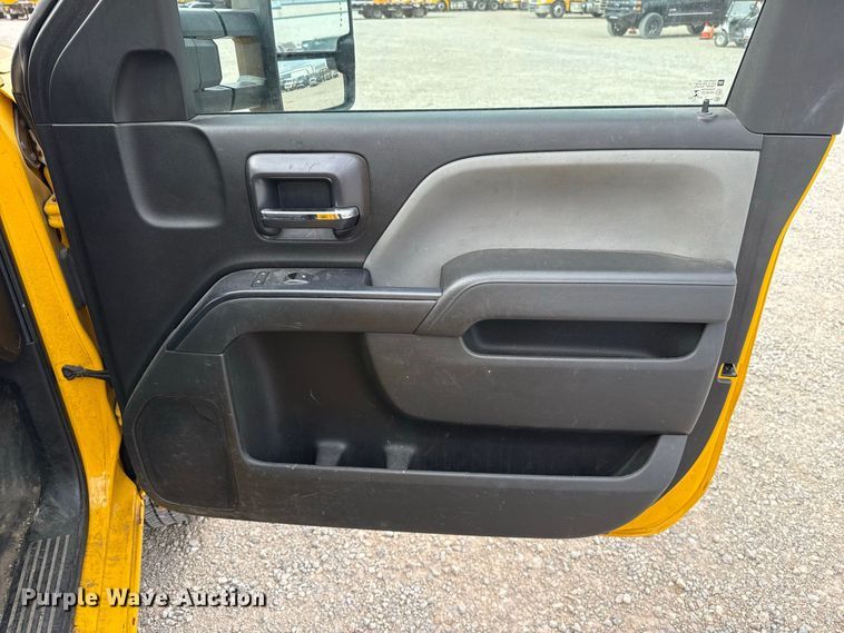 image for item FC4219 2017 Chevrolet Silverado 3500 utility bed pickup truck