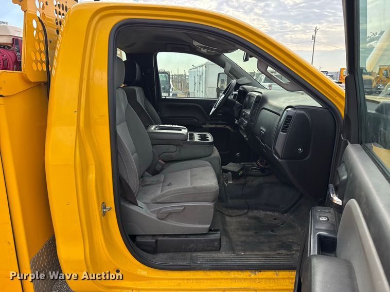 image for item FC4219 2017 Chevrolet Silverado 3500 utility bed pickup truck