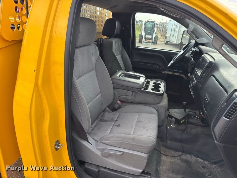 image for item FC4219 2017 Chevrolet Silverado 3500 utility bed pickup truck