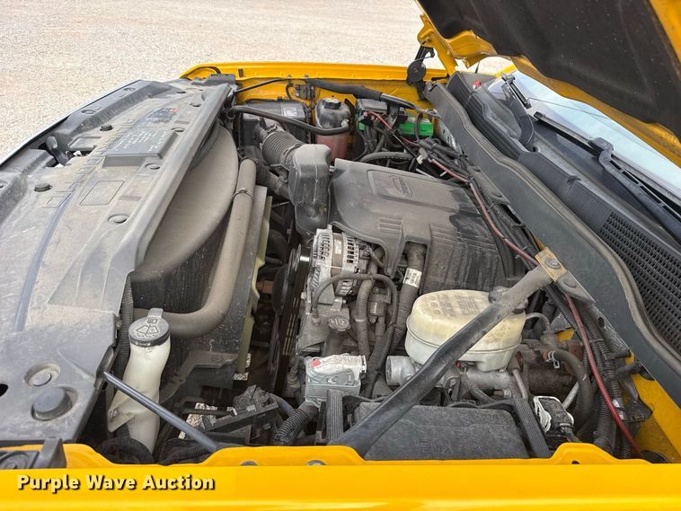 image for item FC4219 2017 Chevrolet Silverado 3500 utility bed pickup truck