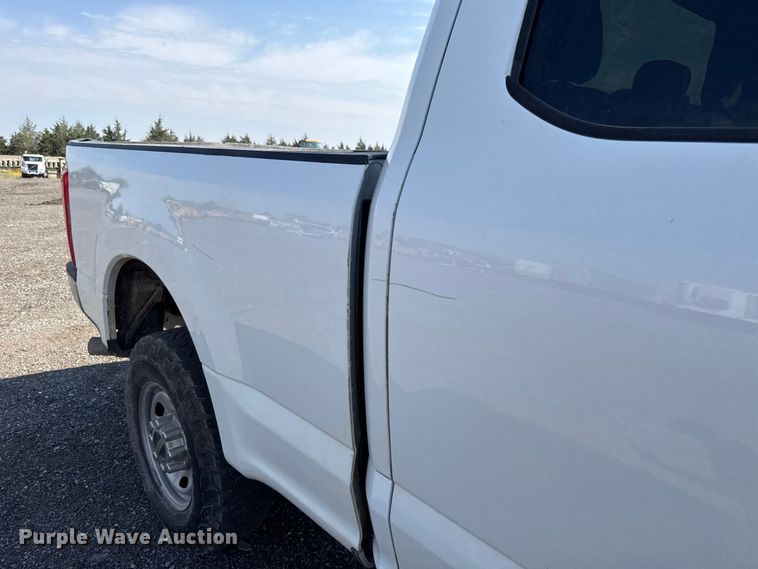 image for item FC4231 2019 Ford F250 Super Duty Ext. Cab pickup truck