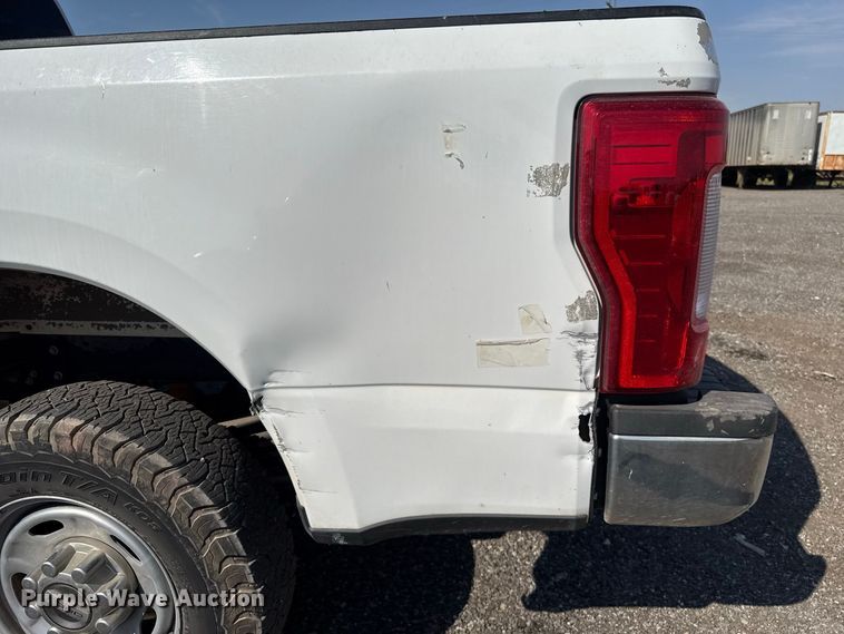 image for item FC4231 2019 Ford F250 Super Duty Ext. Cab pickup truck