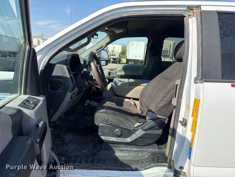 image for item FC4231 2019 Ford F250 Super Duty Ext. Cab pickup truck