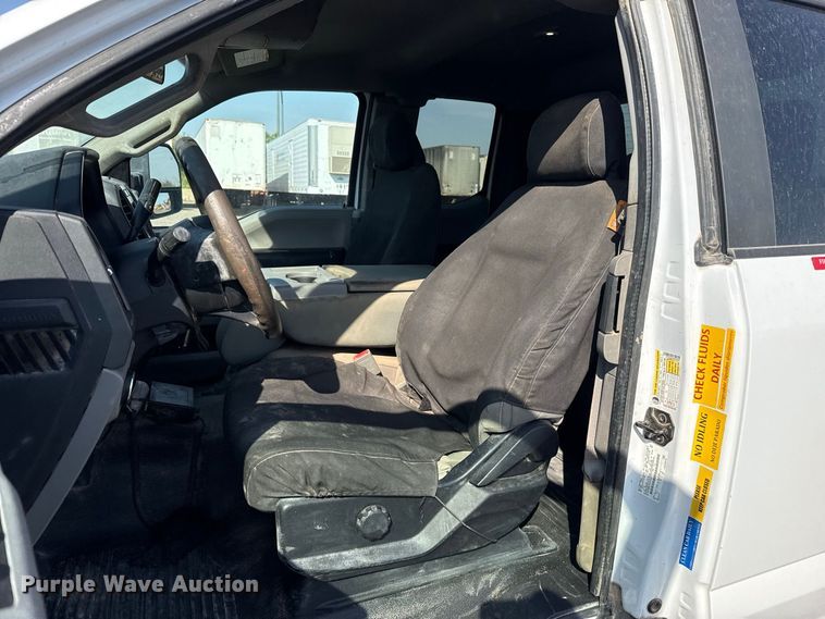 image for item FC4231 2019 Ford F250 Super Duty Ext. Cab pickup truck