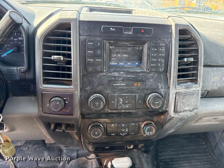 image for item FC4231 2019 Ford F250 Super Duty Ext. Cab pickup truck