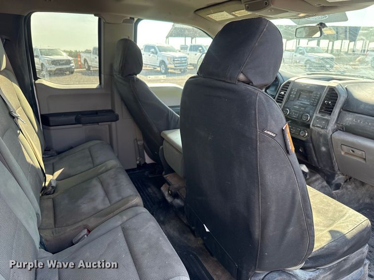 image for item FC4231 2019 Ford F250 Super Duty Ext. Cab pickup truck
