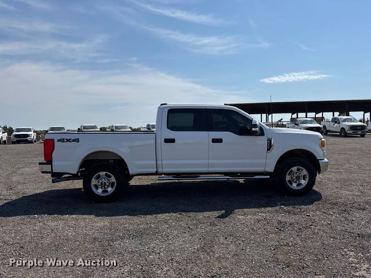 image for item FC4232 2021 Ford F250 Super Duty Crew Cab pickup truck