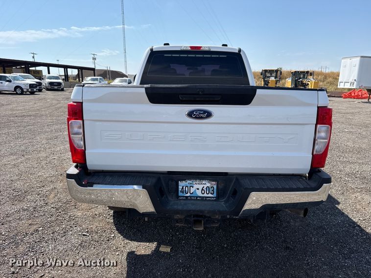 image for item FC4232 2021 Ford F250 Super Duty Crew Cab pickup truck