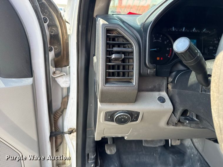 image for item FC4232 2021 Ford F250 Super Duty Crew Cab pickup truck