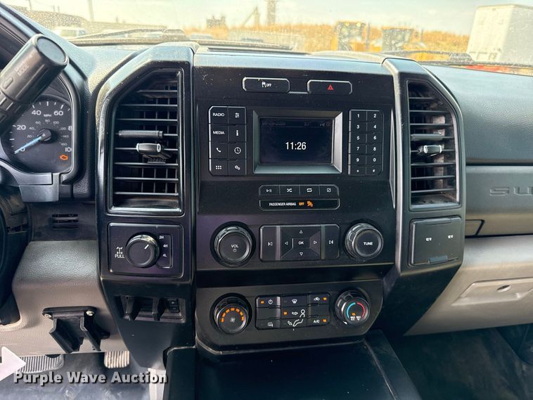 image for item FC4232 2021 Ford F250 Super Duty Crew Cab pickup truck