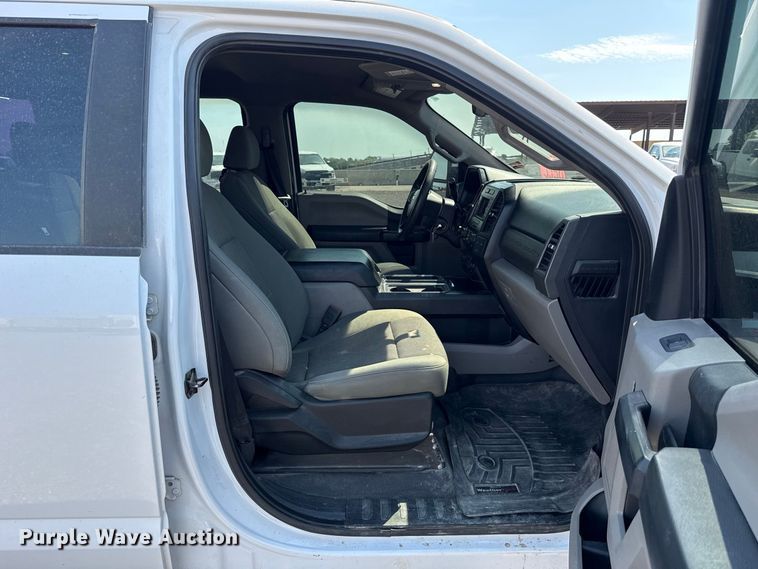 image for item FC4232 2021 Ford F250 Super Duty Crew Cab pickup truck